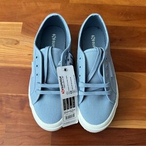 *MOVING SALE*- NWT Superga Cotu 2750 classic in blue- size EU37